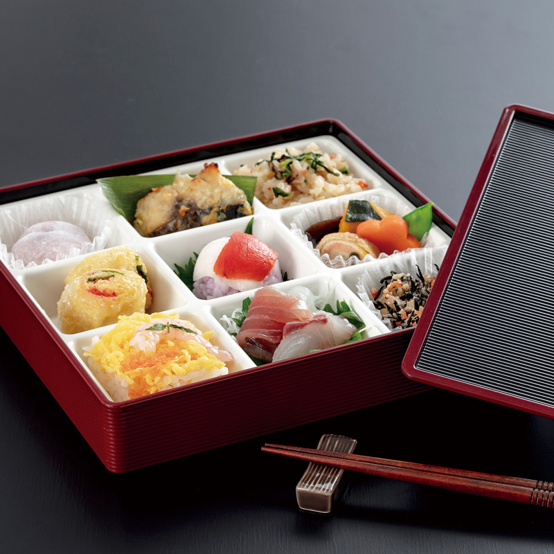 千筋角幕の内[黒塗フチ朱]白/9仕切